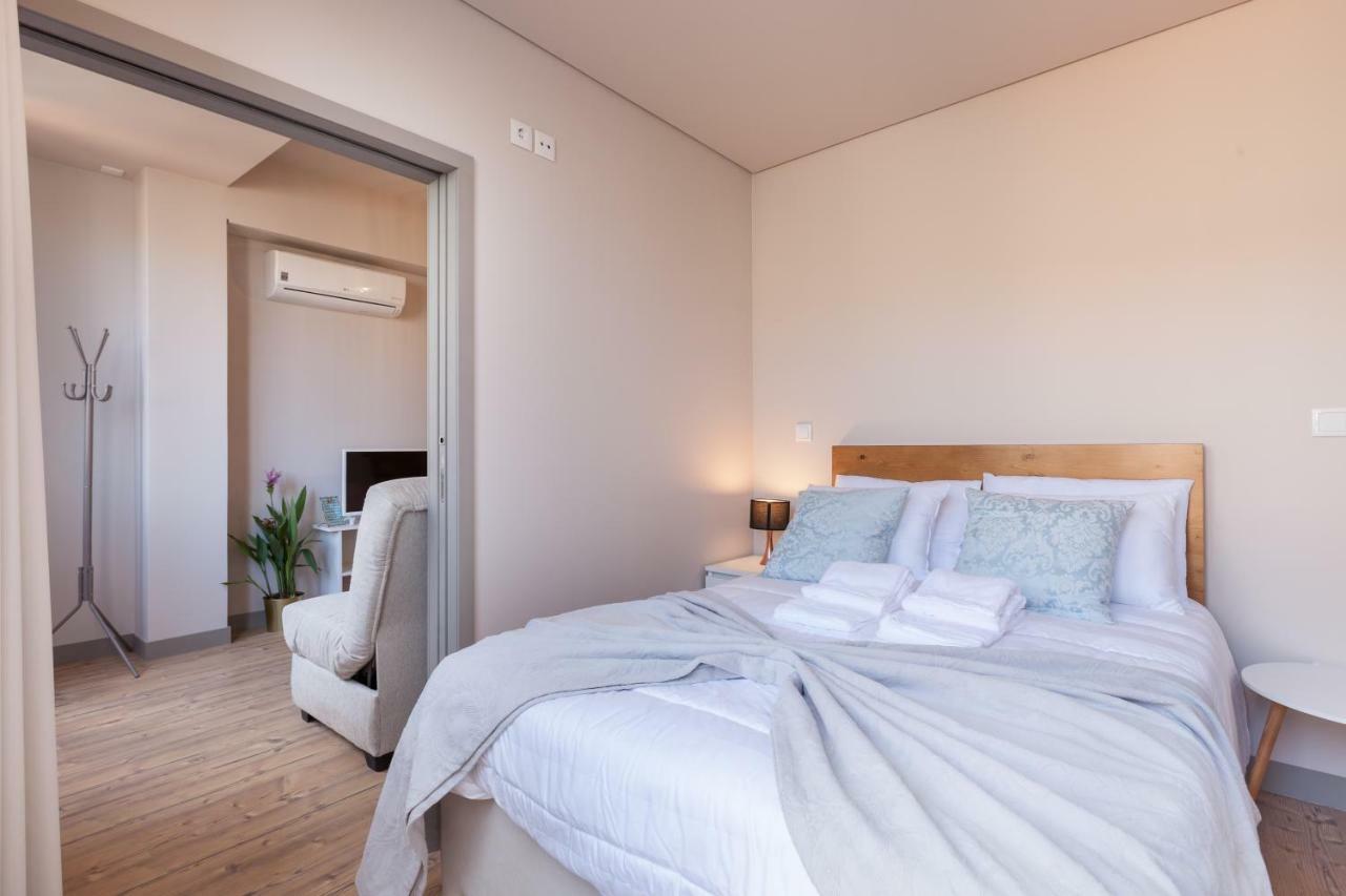 Sendme2Portugal: Santa Catarina Apartment Porto Bagian luar foto
