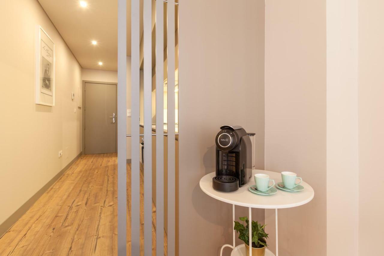 Sendme2Portugal: Santa Catarina Apartment Porto Bagian luar foto