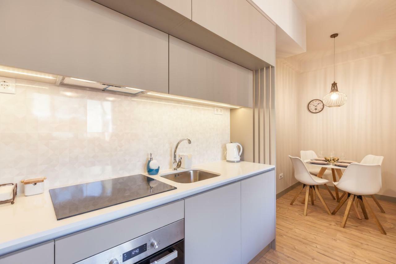 Sendme2Portugal: Santa Catarina Apartment Porto Bagian luar foto